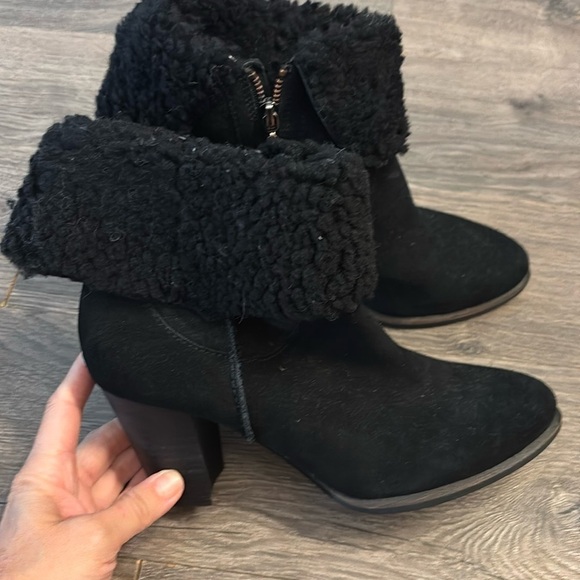 UGG Sherpa Booties - Picture 1 of 7
